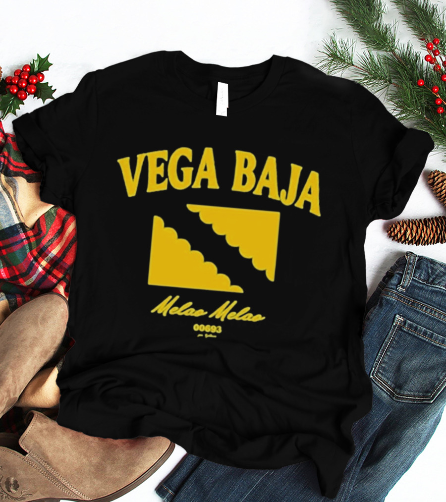 Vega Baja Melao Melao 00693 Puerto Rico Yellow Text And Scalloped Shapes T-Shirt