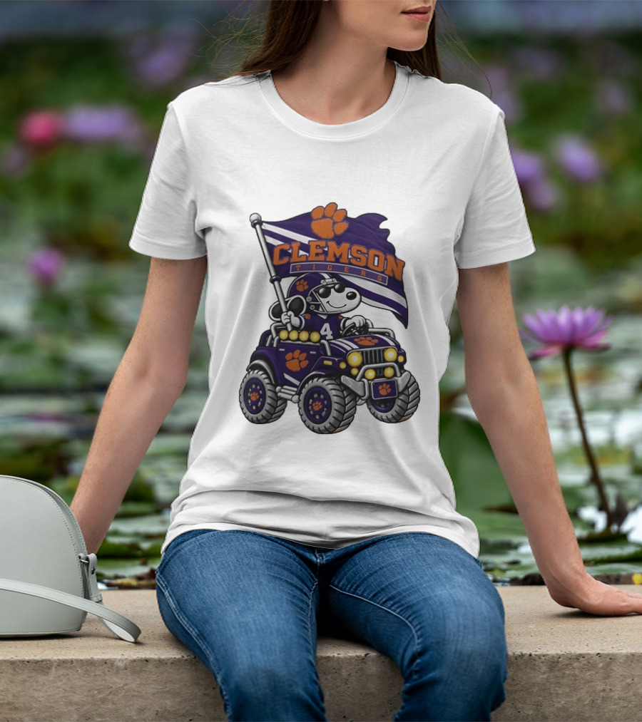 Clemson Tigers Snoopy Jeep Flag Football Adventure T-Shirt