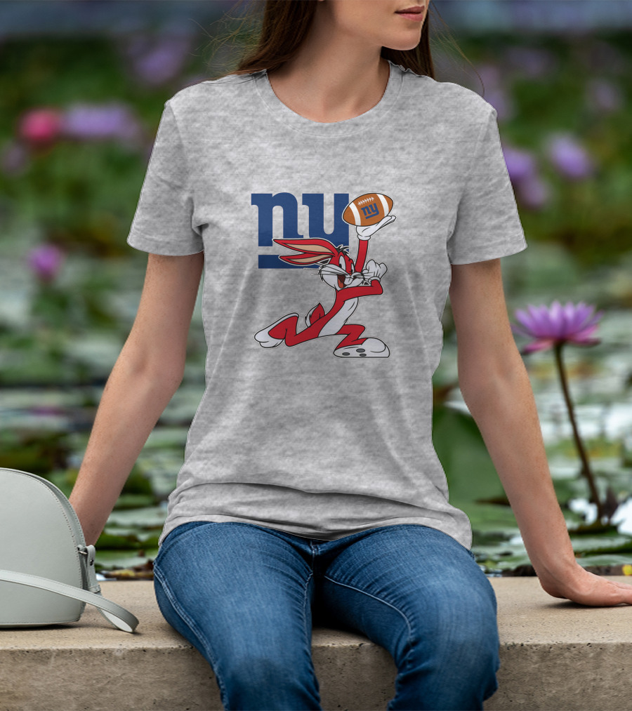 New York Giants Bugs Bunny Football T-Shirt