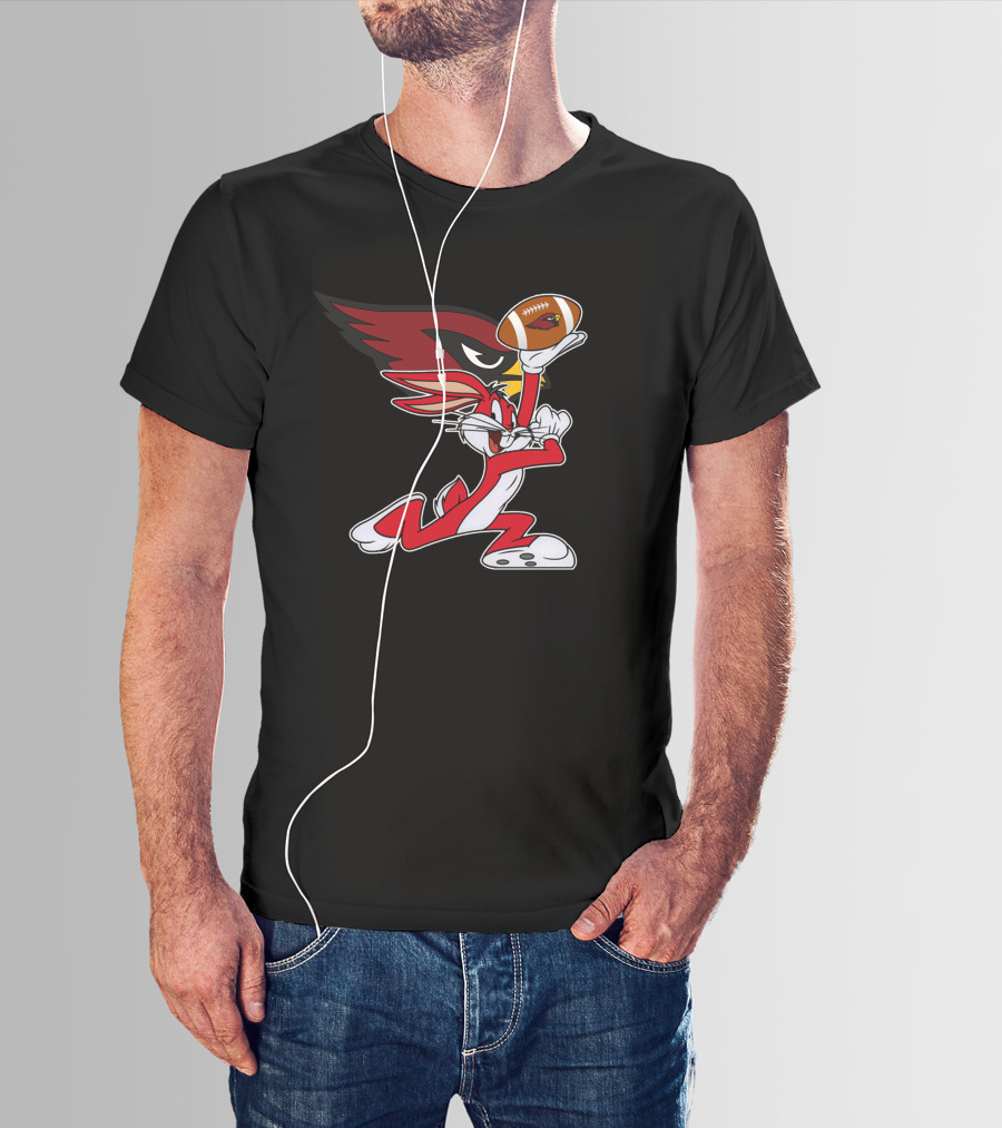 Arizona Cardinals Bugs Bunny Holding Football T-Shirt