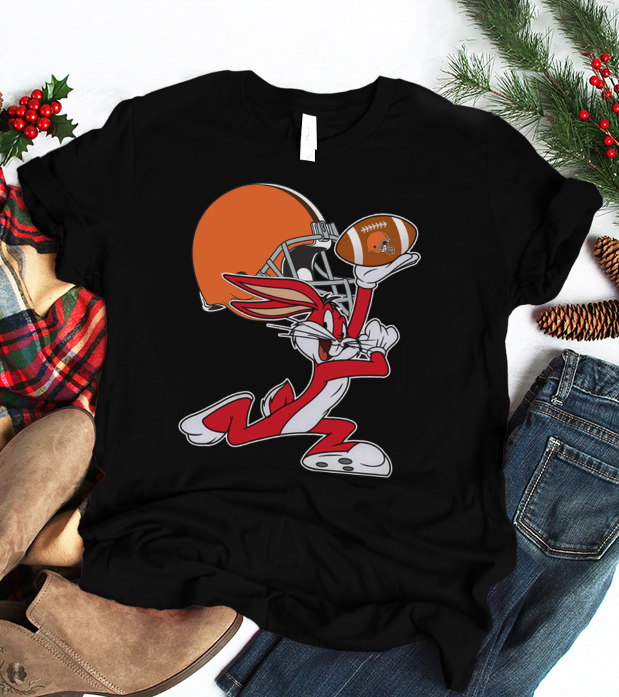 Cleveland Browns Bugs Bunny Football Chiefs T-Shirt