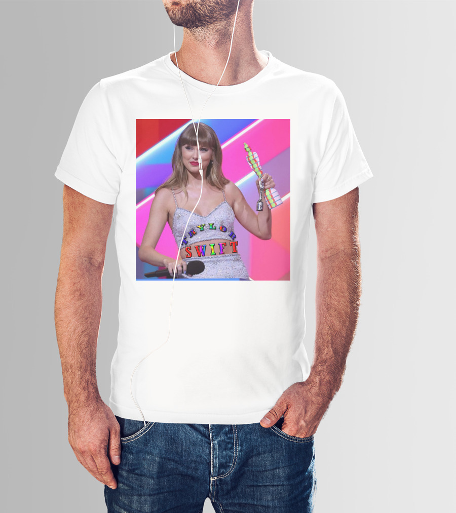 TAYLOR SWIFT BRIT AWARDS WINNING MOMENT T-Shirt