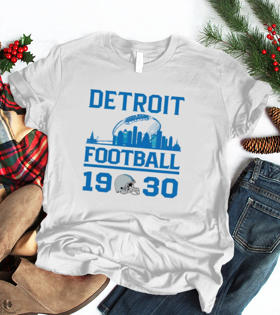 Detroit Lions Football 1930 Skyline Helmet Motif T-Shirt