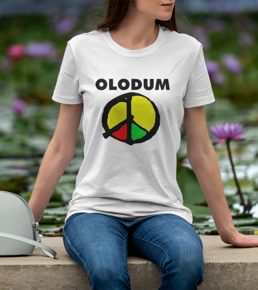 Olodum Peace Symbol With Red Yellow Green Segments T-Shirt