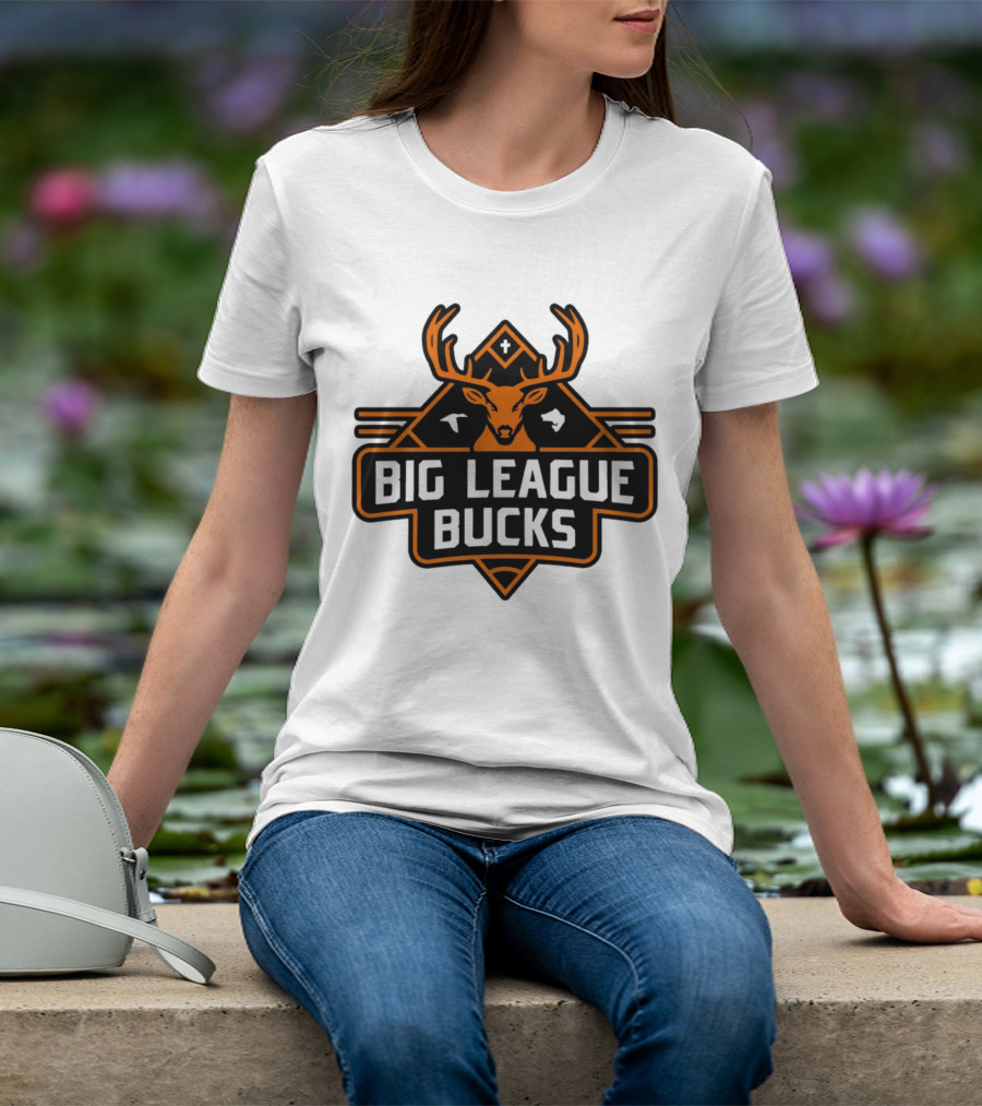 Big League Bucks Deer Antlers Hunting Badge Emblem T-Shirt