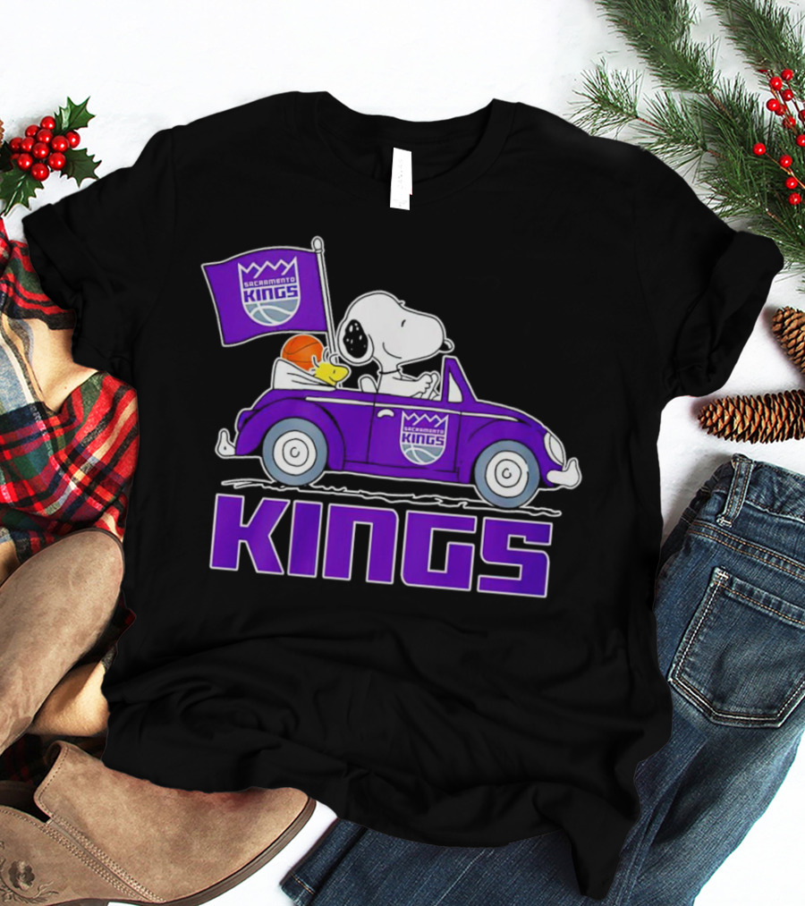 Sacramento Kings Snoopy Dog Driving Car With Flag And Basketball T-Shirt