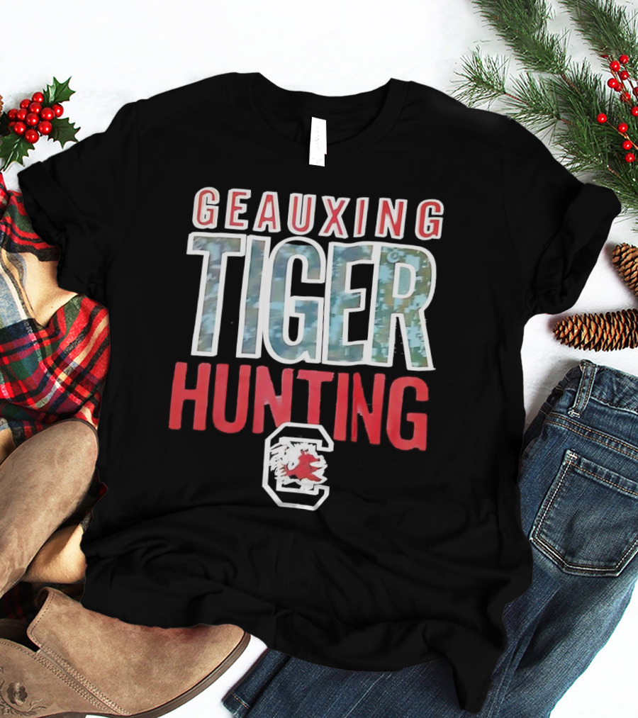 Geauxing Tiger Hunting South Carolina Gamecocks C T-Shirt