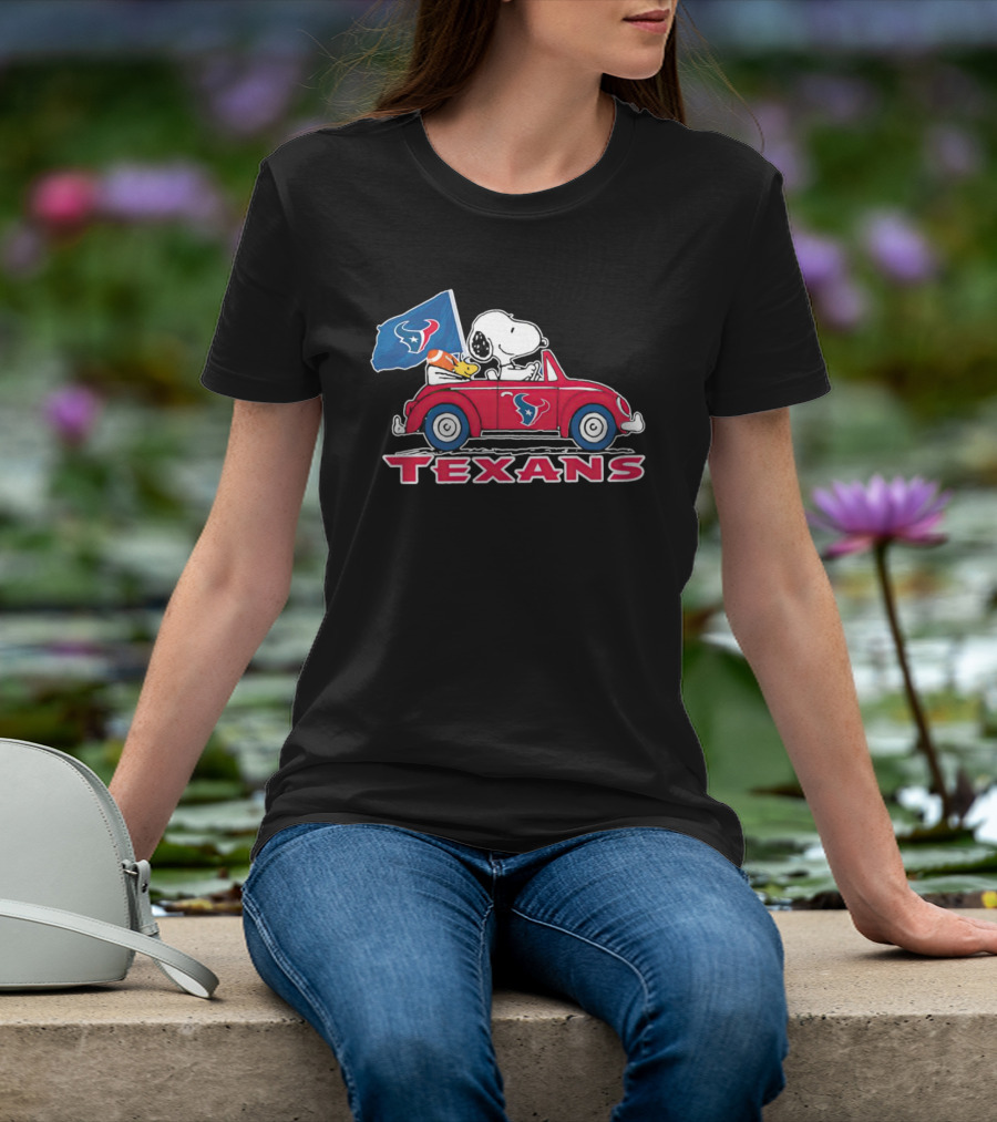 Snoopy And Woodstock Driving Car Texans Flag T-Shirt