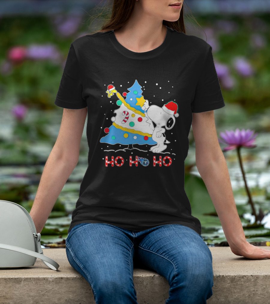 Snoopy And Woodstock Decorating Christmas Tree Tennessee Titans Ho Ho Ho T-Shirt
