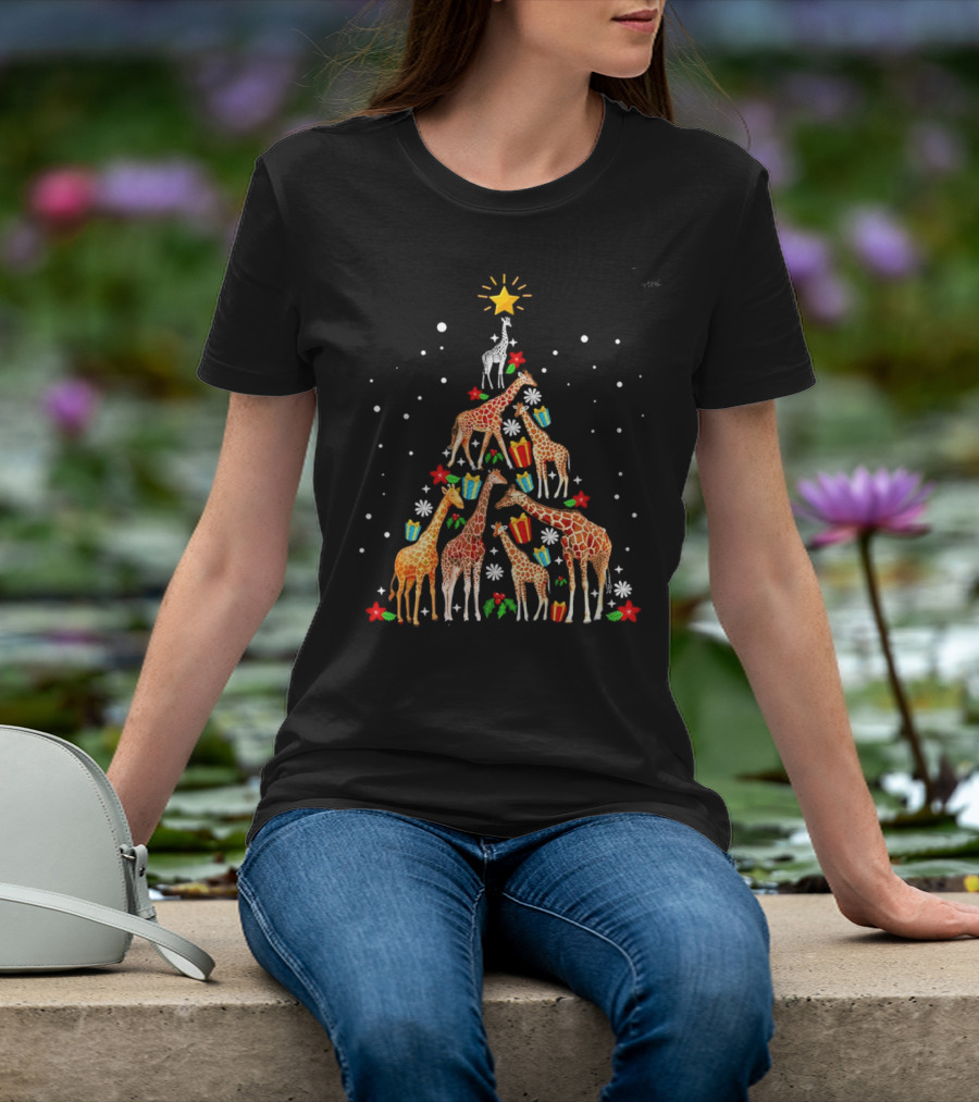 Giraffe Christmas Tree Star Presents Snowflakes T-Shirt