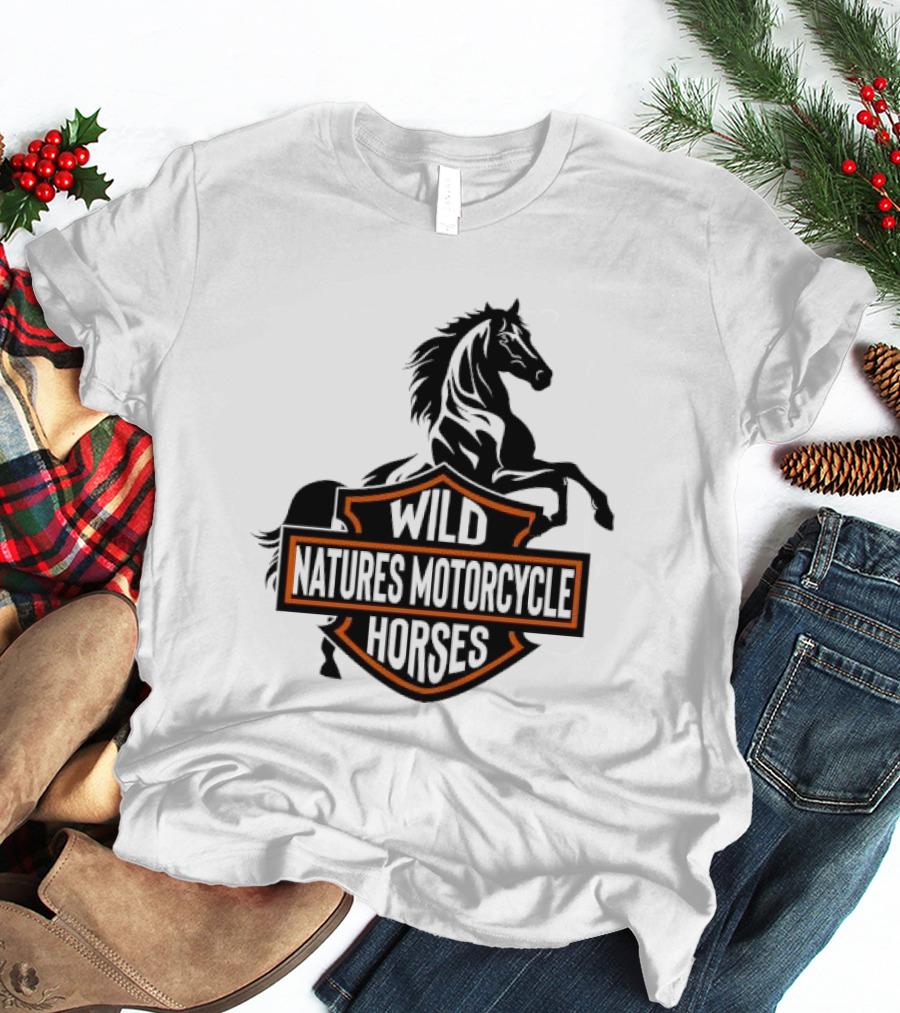 Wild Natures Motorcycle Horses Hang Over Gang Iconic Wild Horse Badge Motif T-Shirt