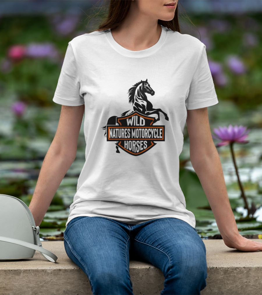 Wild Natures Motorcycle Horses Hang Over Gang Iconic Wild Horse Badge Motif T-Shirt