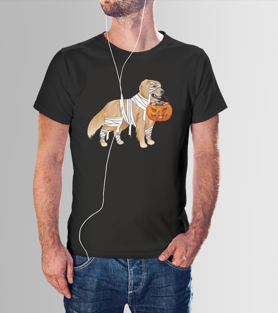 Golden Retriever Mummy With Halloween Pumpkin Basket T-Shirt