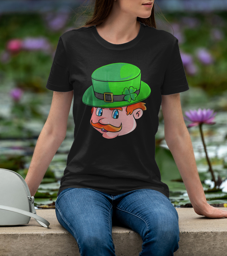 Leprechaun Face With Green Hat And Shamrock T-Shirt