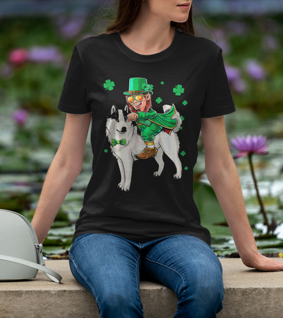 Leprechaun Riding Siberian Husky With Shamrock Bow Tie And Clover Background T-Shirt