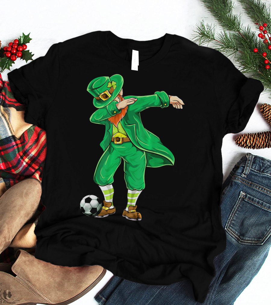 Dabbing Leprechaun Irish Soccer With Football And Shamrock Hat T-Shirt