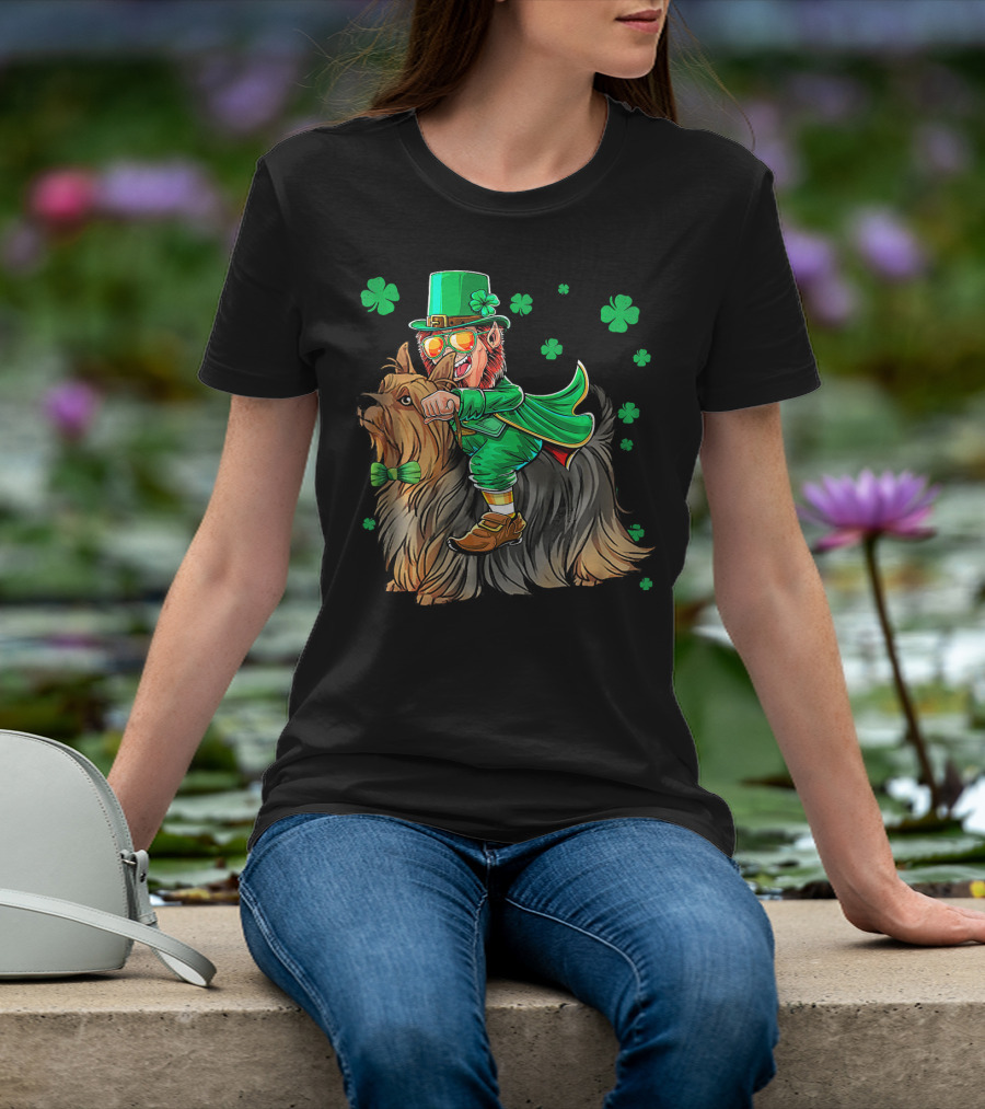 Leprechaun Riding Silky Terrier Shamrock St Patrick's Day T-Shirt