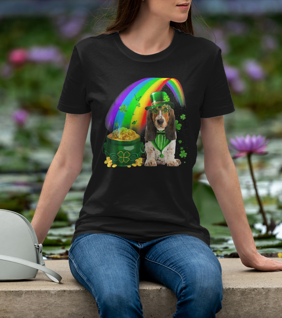 Basset Hound With Leprechaun Hat Rainbow And Pot Of Gold T-Shirt