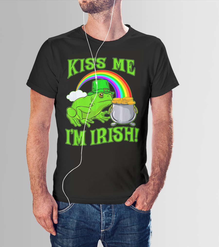 KISS ME I'M IRISH Frog With Rainbow And Pot Of Gold St Patricks Day T-Shirt