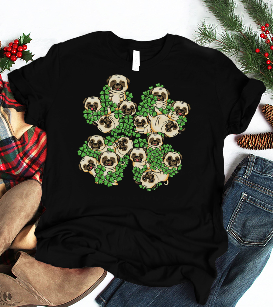 Pug St. Patricks Day Irish Pug Shamrock Clover Pugs T-Shirt