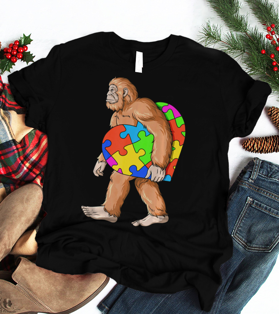 Bigfoot Holding Heart-Shaped Autism Awareness Puzzle T-Shirt