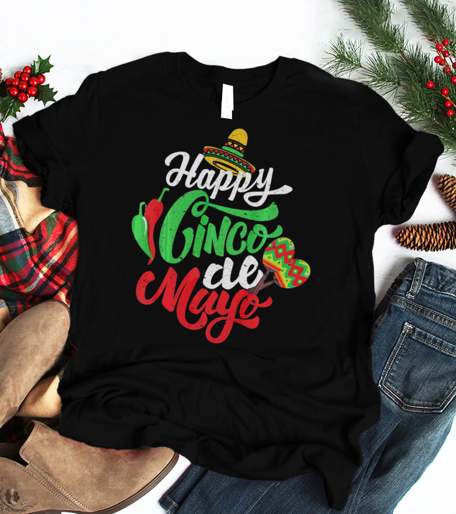 Happy Cinco De Mayo Mexican Peppers Sombrero Maracas T-Shirt