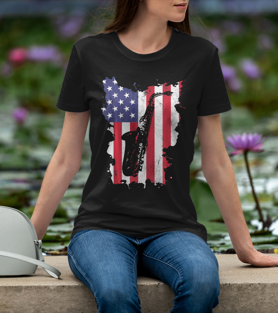 Saxophone USA Flag America Instrument T-Shirt