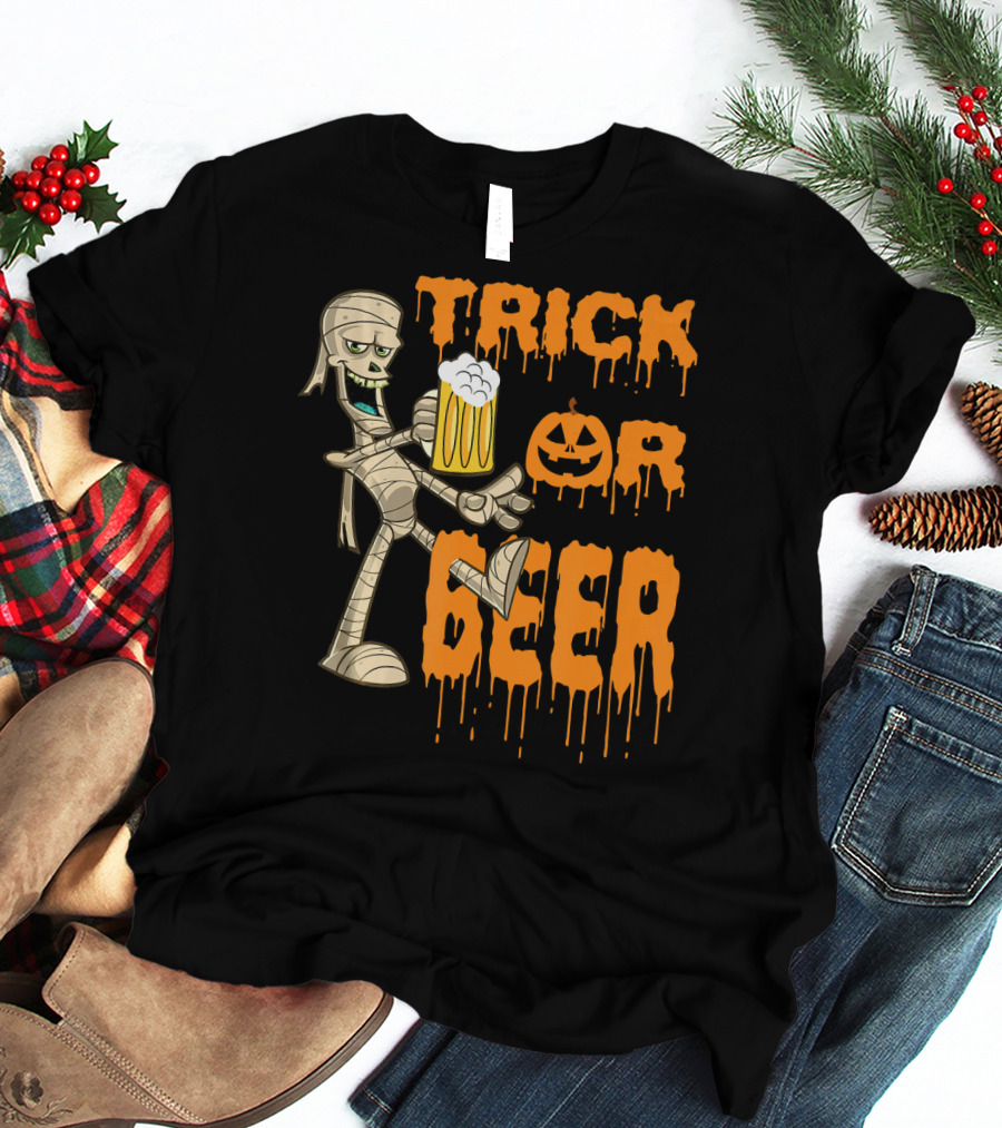 Trick Or Beer Mummy With Pumpkin And Mug T-Shirt