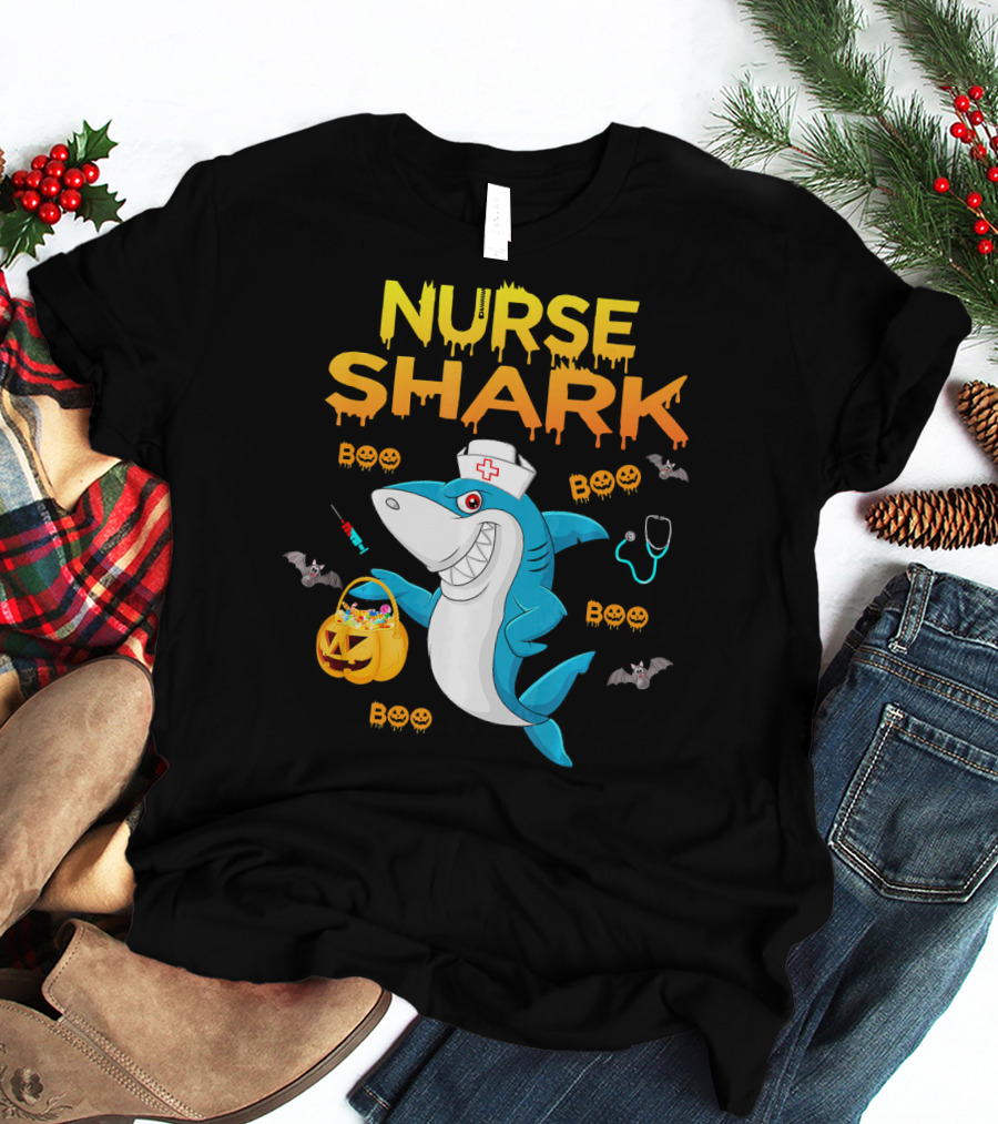 Nurse Shark Halloween Boo Pumpkin Bats Stethoscope T-Shirt