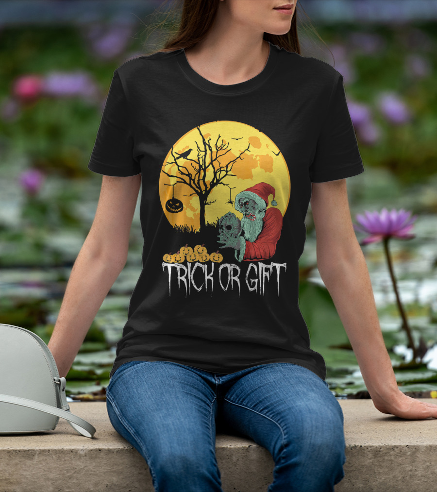 Trick Or Scary Gift Santa Moon Pumpkin Scene T-Shirt